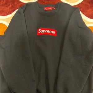 Supreme box logo crewneck 2022 size M worn 1 time